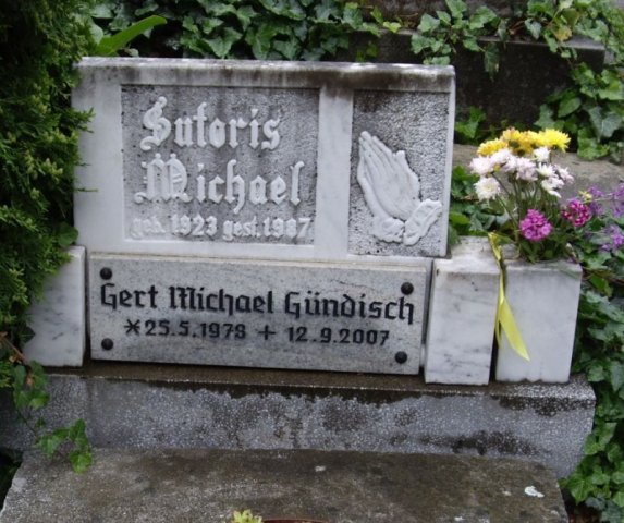 Sutoris Michael 1923-1987 Grabstein